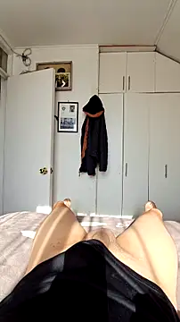 Snapshot of tula_chyk chatting on 09.30.25 tula chyk online show from 09.30.25