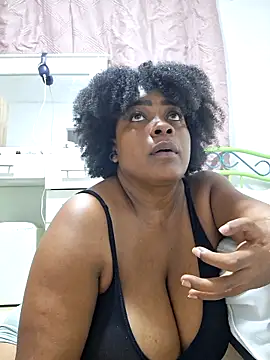 Snapshot of GoddessCarrie chatting on 05.10.26 GoddessCarrie online show from 05.10.26
