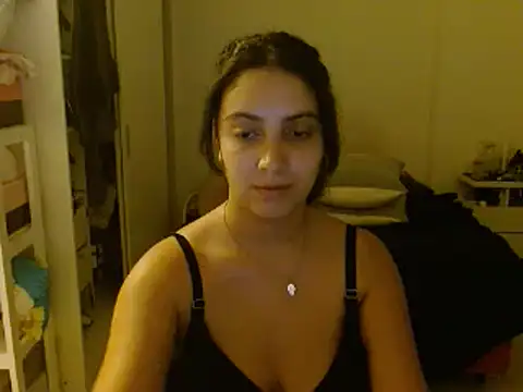 Snapshot of xBubblyBarbiexx chatting on 02.05.25 xBubblyBarbiexx online show from 02.05.25