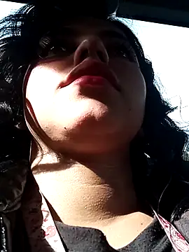 Naomy veracruz  online show from 11.04.25