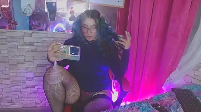 Snapshot of Meg4n_420 chatting on 02.01.25 Meg4n 420 online show from 02.01.25