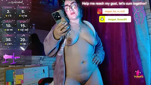 Snapshot of Meg4n_420 chatting on 03.22.25 Meg4n 420 online show from 03.22.25
