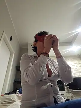 Snapshot of Vagabondainnamorata chatting on 03.21.26 Vagabondainnamorata online show from 03.21.26