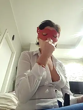 Snapshot of Vagabondainnamorata chatting on 04.02.26 Vagabondainnamorata online show from 04.02.26