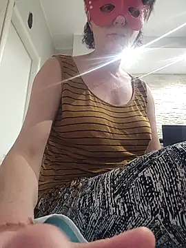 Snapshot of Vagabondainnamorata chatting on 04.13.26 Vagabondainnamorata online show from 04.13.26