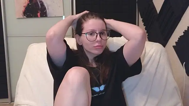 Snapshot of juicy_mystery chatting on 06.19.26 juicy mystery online show from 06.19.26