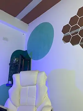 LollaByer online show from 10.10.25