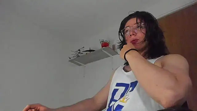 AngelBennet  online show from 02.28.25