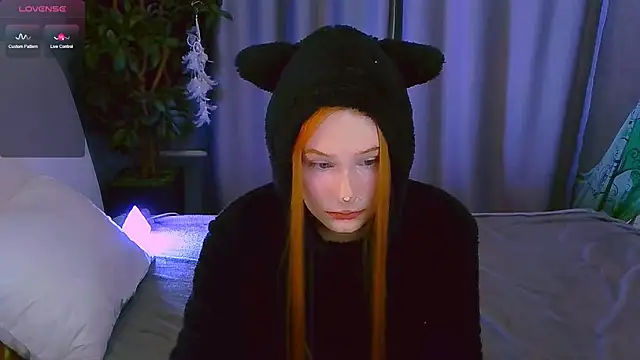 Kleo Godde online show from 02.20.25