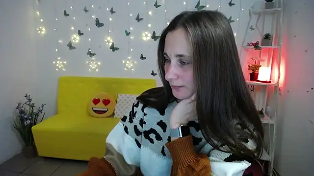 Snapshot of MichelLeee chatting on 04.22.26 MichelLeee online show from 04.22.26