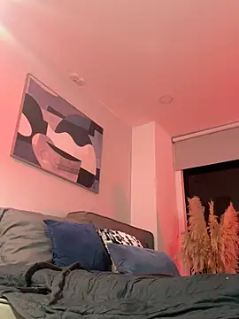 DimitriSullivan  online show from 02.14.25