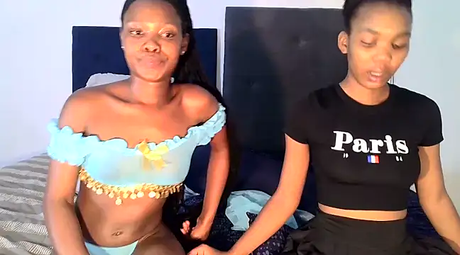 Snapshot of RayaBae chatting on 12.04.24 RayaBae online show from 12.04.24