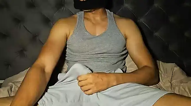 Snapshot of Theindianhung chatting on 02.04.25 Theindianhung online show from 02.04.25