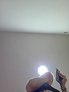 Snapshot of NeredaXxx chatting on 04.14.26 NeredaXxx online show from 04.14.26