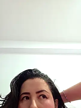 Snapshot of NeredaXxx chatting on 04.15.26 NeredaXxx online show from 04.15.26