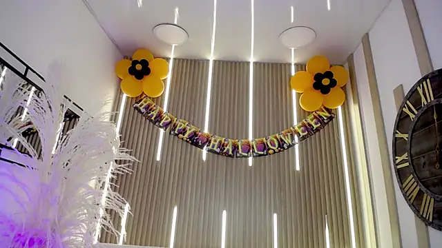 Aniie Doll online show from 10.31.25