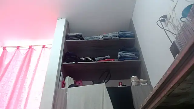 nicolle milf1978 online show from 03.10.26