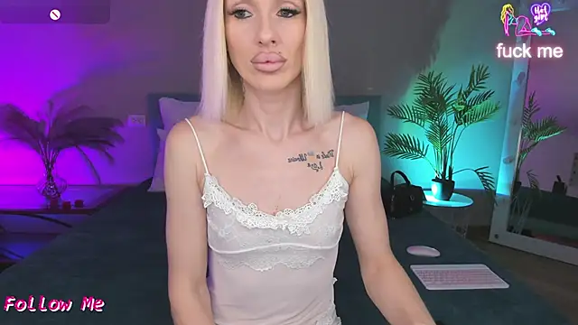Snapshot of Lana_kitty__ chatting on 06.10.26 Lana kitty online show from 06.10.26