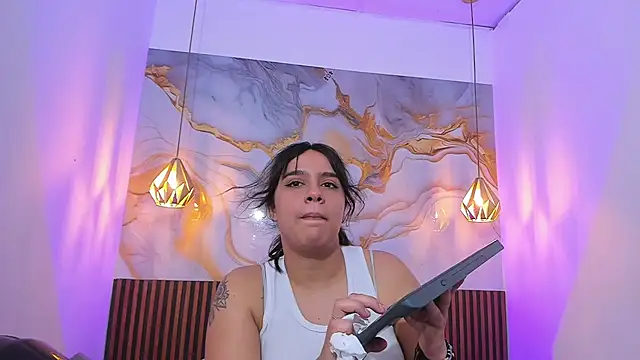 MelissaGilll online show from 12.19.25