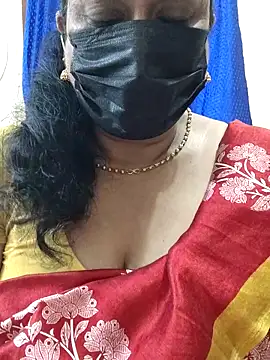 Snapshot of rekha_naier chatting on 11.18.25 rekha naier online show from 11.18.25