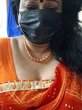 Snapshot of rekha_naier chatting on 11.19.25 rekha naier online show from 11.19.25