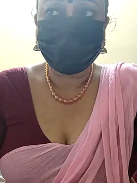 Snapshot of rekha_naier chatting on 11.20.25 rekha naier online show from 11.20.25