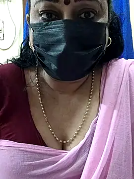 Snapshot of rekha_naier chatting on 11.21.25 rekha naier online show from 11.21.25
