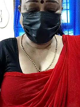 Snapshot of rekha_naier chatting on 11.22.25 rekha naier online show from 11.22.25