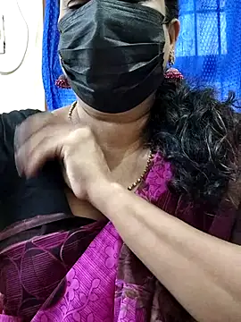 Snapshot of rekha_naier chatting on 11.23.25 rekha naier online show from 11.23.25