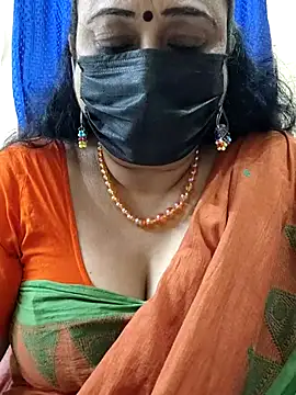 Snapshot of rekha_naier chatting on 11.29.25 rekha naier online show from 11.29.25
