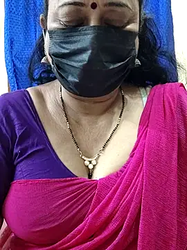 Snapshot of rekha_naier chatting on 12.04.25 rekha naier online show from 12.04.25