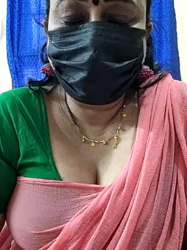 Snapshot of rekha_naier chatting on 12.14.25 rekha naier online show from 12.14.25