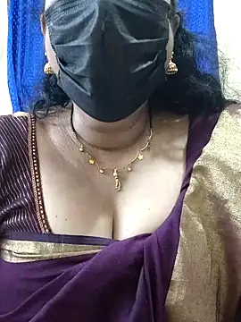 Snapshot of rekha_naier chatting on 12.16.25 rekha naier online show from 12.16.25