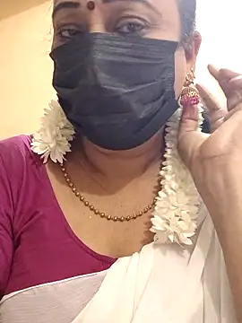 Snapshot of rekha_naier chatting on 03.04.26 rekha naier online show from 03.04.26