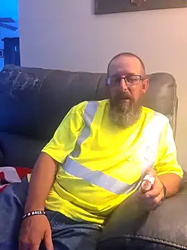 Snapshot of Huskers2020 chatting on 09.08.25 Huskers2020 online show from 09.08.25