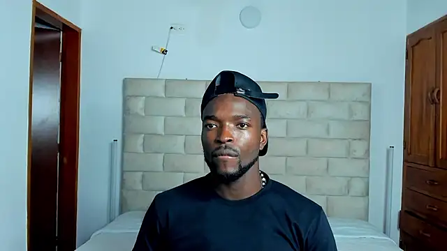 Snapshot of Dylan_Taylor chatting on 01.18.26 Dylan Taylor online show from 01.18.26