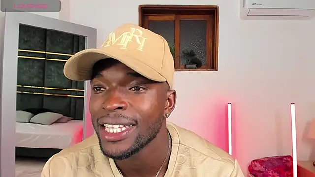 Snapshot of Dylan_Taylor chatting on 02.07.26 Dylan Taylor online show from 02.07.26