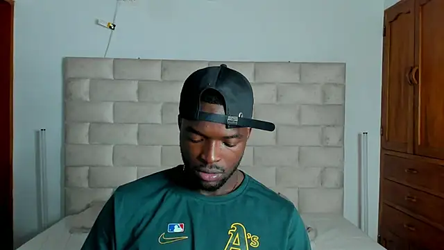 Snapshot of Dylan_Taylor chatting on 02.15.26 Dylan Taylor online show from 02.15.26