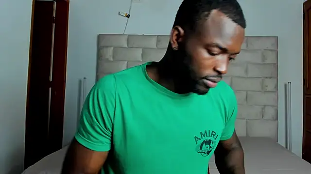 Snapshot of Dylan_Taylor chatting on 02.26.26 Dylan Taylor online show from 02.26.26