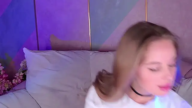 BeatriceEsmont online show from 03.15.25