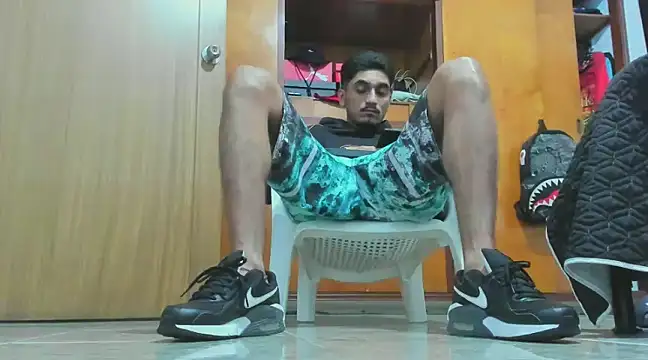 Snapshot of latin_bbc chatting on 01.16.25 latin bbc online show from 01.16.25