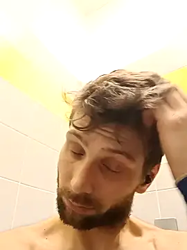 Snapshot of dariodario chatting on 01.22.25 dariodario online show from 01.22.25