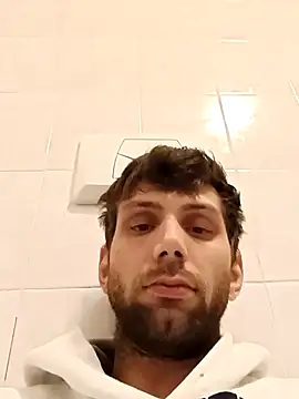 Snapshot of dariodario chatting on 02.04.25 dariodario online show from 02.04.25