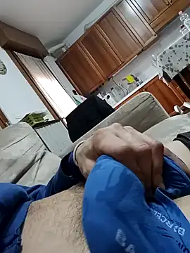 Snapshot of dariodario chatting on 02.11.25 dariodario online show from 02.11.25