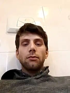 Snapshot of dariodario chatting on 02.15.25 dariodario online show from 02.15.25