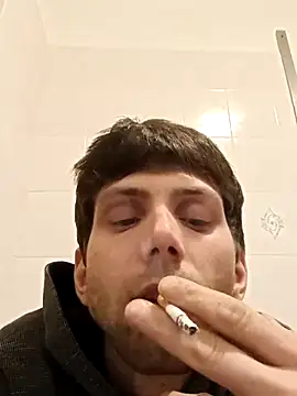 Snapshot of dariodario chatting on 02.15.25 dariodario online show from 02.15.25