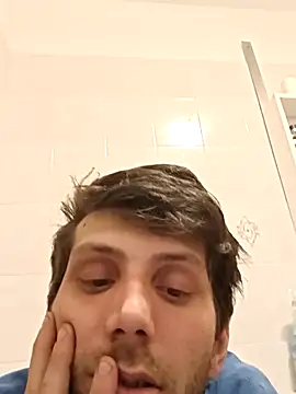 Snapshot of dariodario chatting on 02.21.25 dariodario online show from 02.21.25