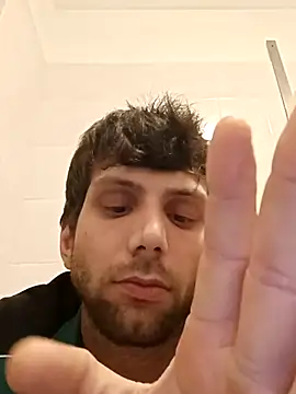 Snapshot of dariodario chatting on 02.22.25 dariodario online show from 02.22.25