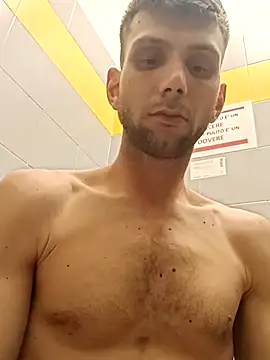 Snapshot of dariodario chatting on 03.20.25 dariodario online show from 03.20.25