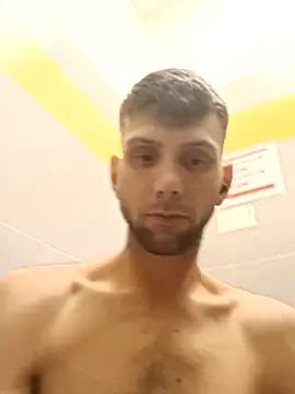 Snapshot of dariodario chatting on 03.21.25 dariodario online show from 03.21.25